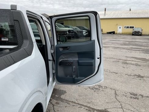 Used 2026 Ford Maverick Lobo AWD/4WD image 48