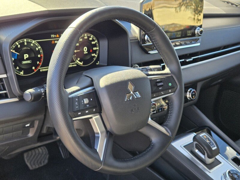 Used 2024 Mitsubishi Outlander SEL FWD image 19