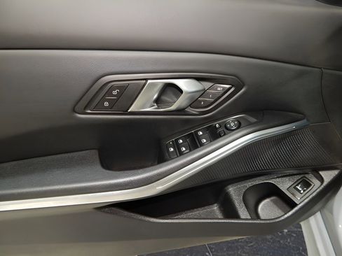 Used 2024 BMW 330i xDrive Sedan w/ Premium Package image 10