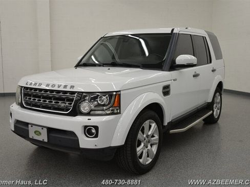 Used 2015 Land Rover LR4 HSE image 2
