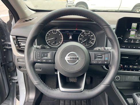 Used 2021 Nissan Rogue SL w/ Premium Package image 15