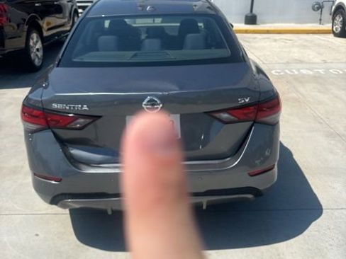 Used 2020 Nissan Sentra SV image 6
