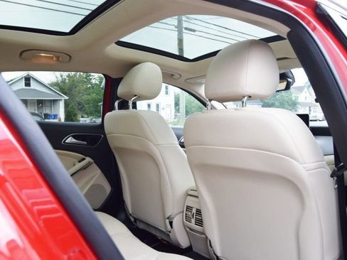 Used 2018 Mercedes-Benz GLA 250 image 35
