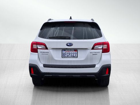 Used 2018 Subaru Outback 3.6R Touring w/ Popular Package #3 image 5