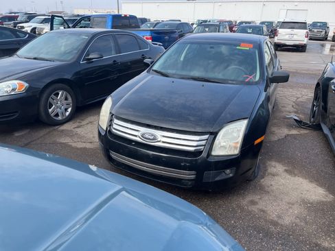 Used 2006 Ford Fusion SE image 2