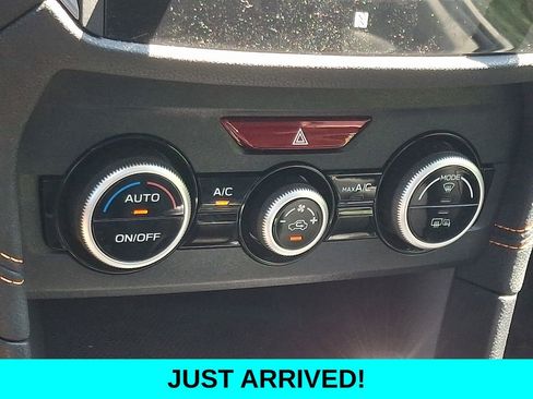Used 2022 Subaru Crosstrek 2.5i Limited w/ Moonroof Package 2 AWD/4WD image 15