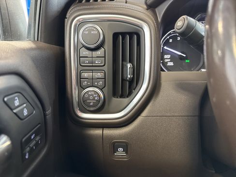 Used 2020 GMC Sierra 1500 SLT w/ SLT Premium Plus Package image 17