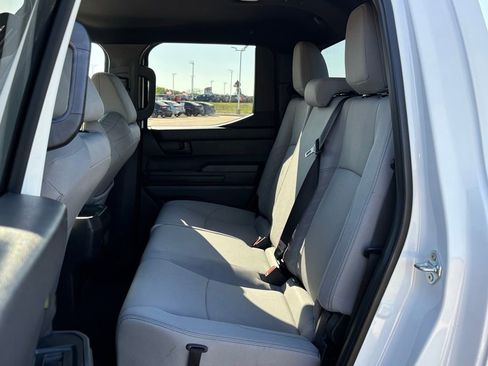 Certified 2025 Toyota Tacoma SR5 AWD/4WD image 13
