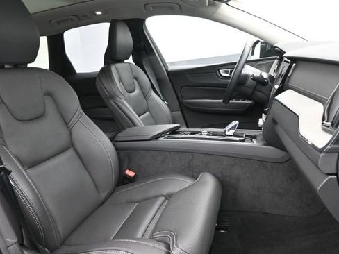 Used 2025 Volvo XC60 B5 Ultra w/ Protection Package Premier AWD/4WD image 35