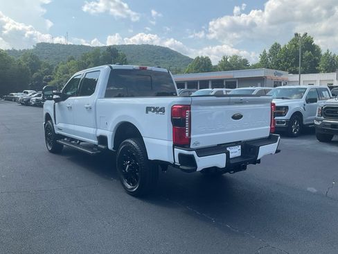 New 2026 Ford F250 Lariat w/ Black Appearance Package AWD/4WD image 7