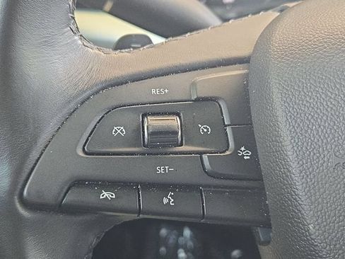 Used 2019 Cadillac XT4 Premium Luxury w/ Technology Package FWD image 12