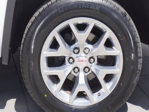 Used 2018 GMC Sierra 1500 SLT w/ Texas SLT Premium Package RWD image 7