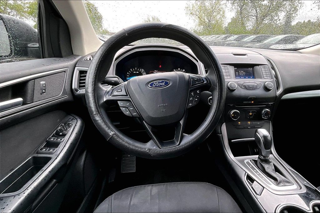 Used 2016 Ford Edge SE FWD image 5