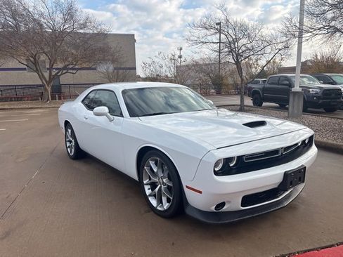 Used 2023 Dodge Challenger GT image 3