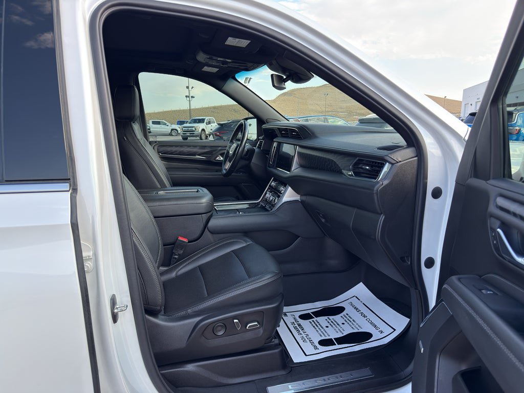 Used 2023 GMC Yukon Denali AWD/4WD image 10