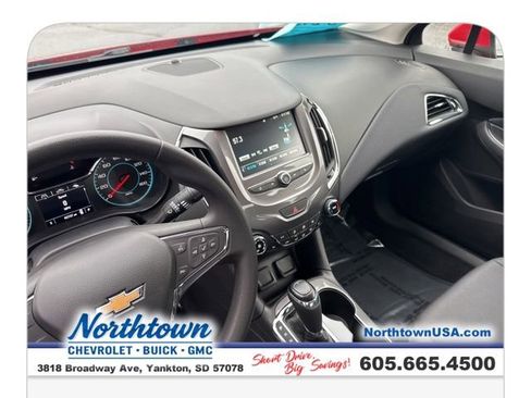 Used 2018 Chevrolet Cruze LT w/ Convenience Package image 13