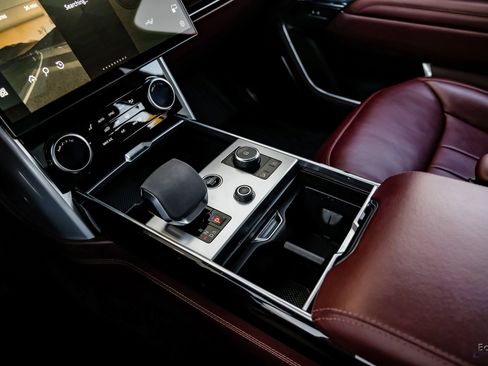 Used 2023 Land Rover Range Rover Long Wheelbase Autobiography image 51