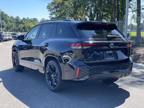 New 2026 Volkswagen Tiguan SE R-Line FWD image 4