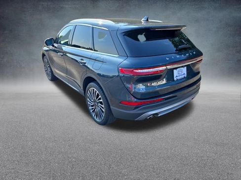 Used 2021 Lincoln Corsair Reserve w/ Elements Package AWD/4WD image 5