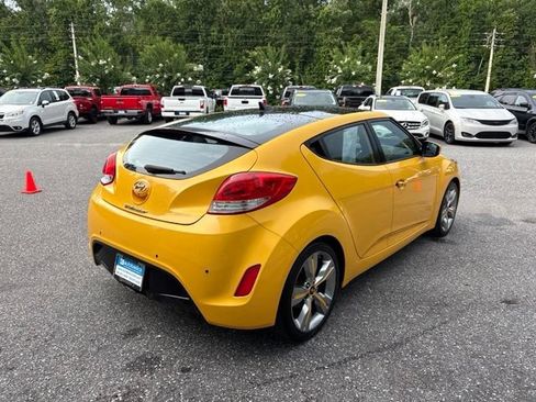 Used 2012 Hyundai Veloster w/ Style Pkg FWD image 5