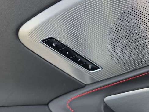 Used 2024 Chevrolet Corvette Stingray Premium Cpe w/ Z51 Performance Package image 28