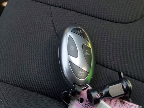 Certified 2025 Hyundai Elantra Sport FWD image 28