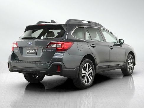 Used 2018 Subaru Outback 2.5i Limited AWD/4WD image 5