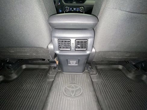 Used 2022 Toyota RAV4 XLE w/ Convenience Package AWD/4WD image 29