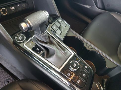 Used 2024 Kia Sportage EX FWD image 30
