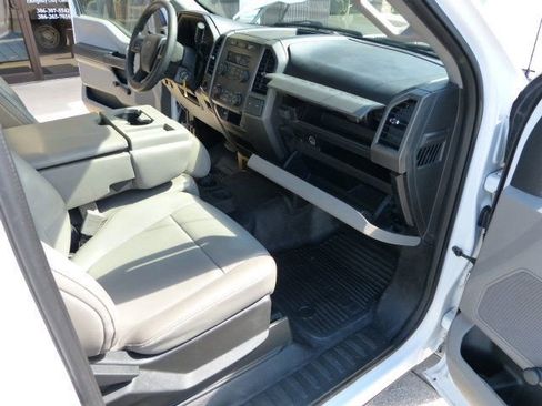 Used 2018 Ford F250 XL image 19