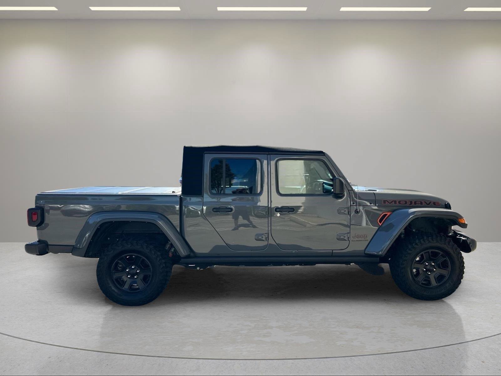 Used 2022 Jeep Gladiator Mojave w/ Cold Weather Group AWD/4WD image 10