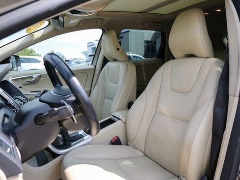 Used 2015 Volvo XC60 T6 Platinum AWD/4WD image 44