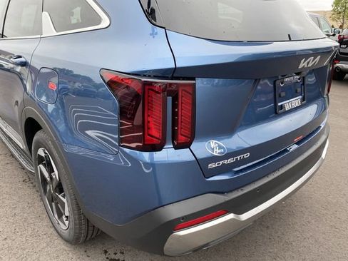 New 2025 Kia Sorento EX image 43