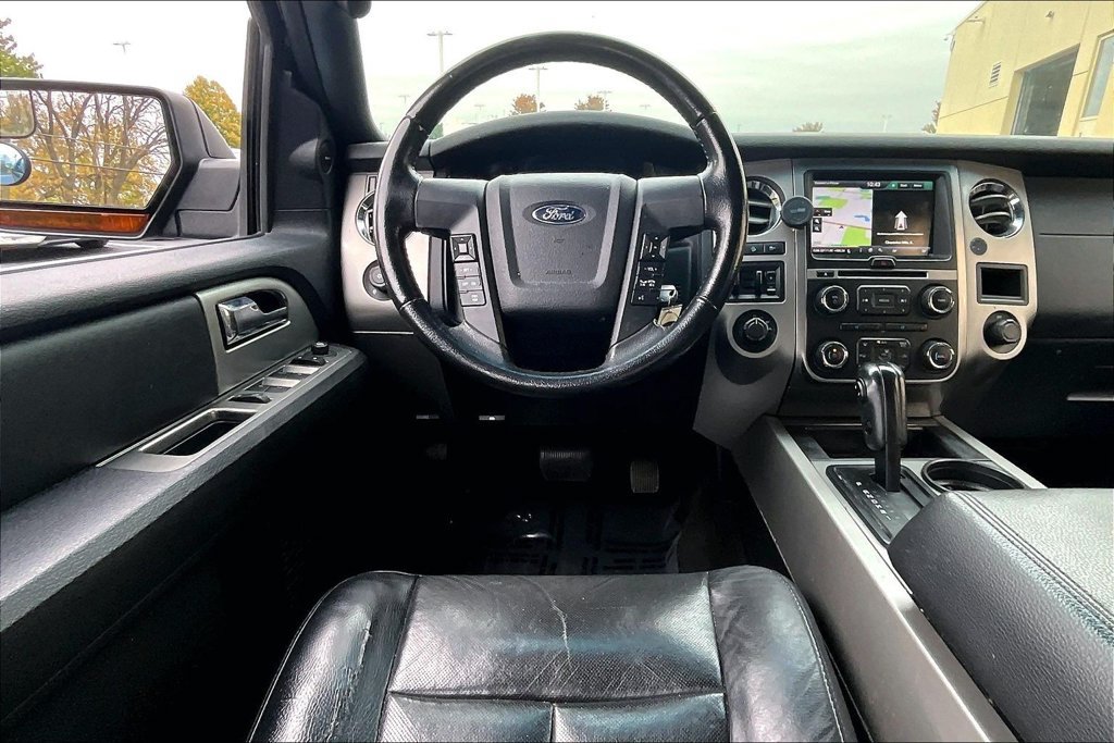 Used 2015 Ford Expedition EL XLT w/ Equipment Group 202A AWD/4WD image 17