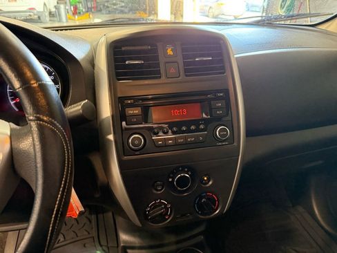 Used 2015 Nissan Versa SV image 18