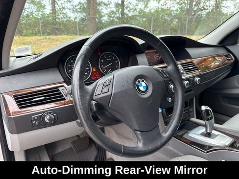 Used 2010 BMW 528i Sedan image 15