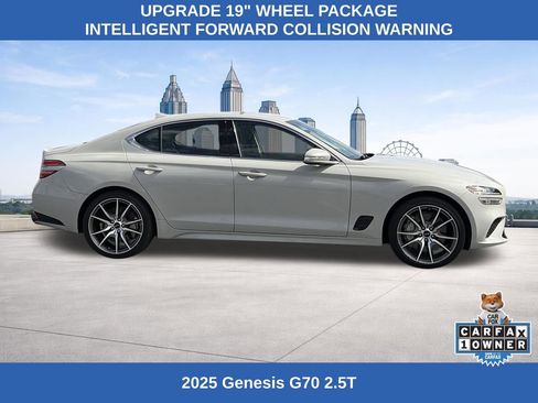 Used 2025 Genesis G70 2.5T image 6