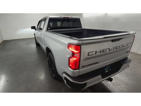 Used 2022 Chevrolet Silverado 1500 RST w/ LPO, Blackout Package AWD/4WD image 7