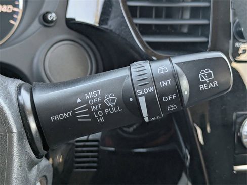 Used 2020 Mitsubishi Outlander ES image 25