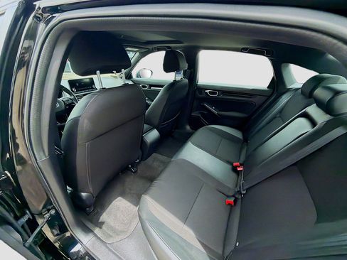 Used 2025 Honda Civic Sport image 23