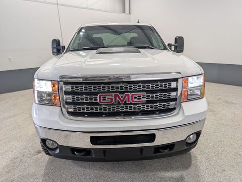 Used 2014 GMC Sierra 2500 SLE w/ SLE Preferred Package AWD/4WD image 8