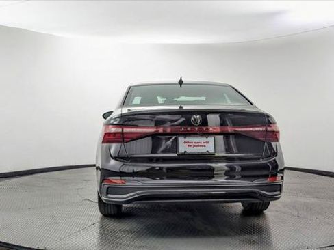 Used 2025 Volkswagen Jetta Sport FWD image 6