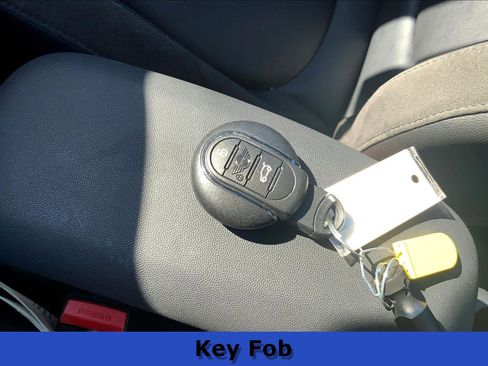 Used 2023 MINI Cooper SE image 12