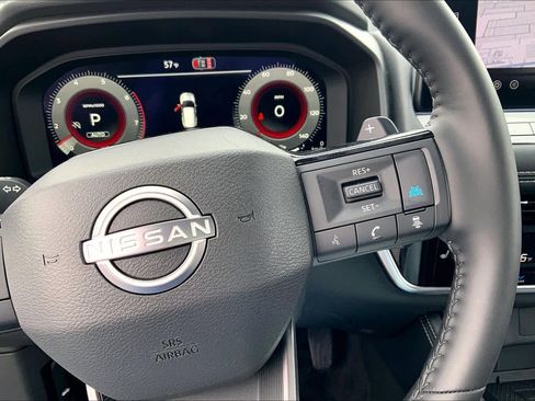 Used 2026 Nissan Rogue Platinum w/ Platinum Premium Package AWD/4WD image 25