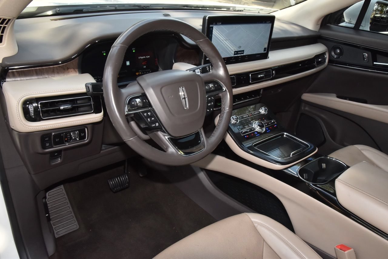 Used 2023 Lincoln Nautilus Reserve w/ Equipment Group 201A FWD image 33