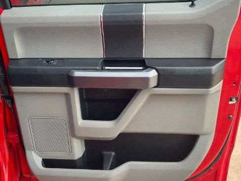 Used 2018 Ford F150 XLT AWD/4WD image 11