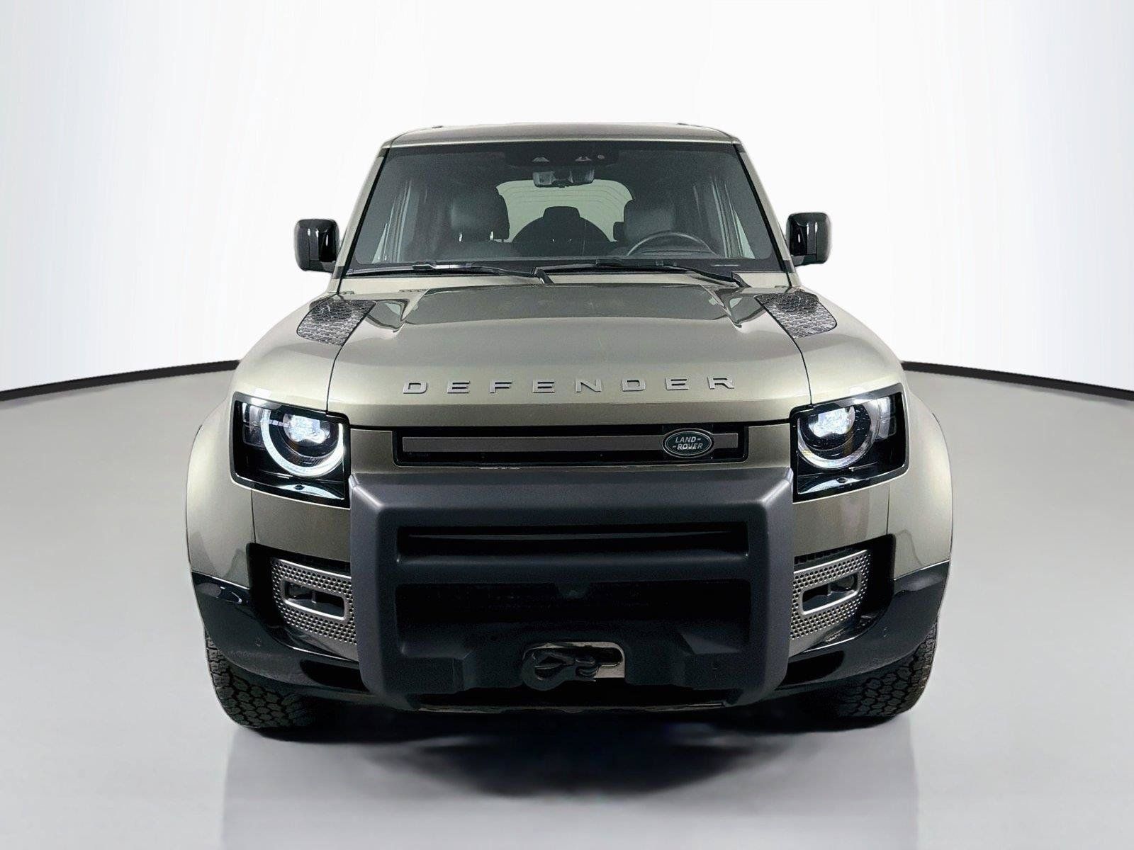 Certified 2025 Land Rover Defender 110 X-Dynamic SE AWD/4WD image 2