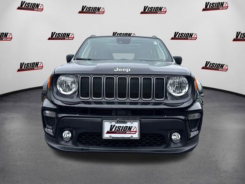 Used 2023 Jeep Renegade Latitude w/ Sun/Sound Group AWD/4WD image 2