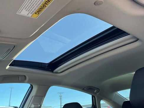 Used 2023 Honda Accord EX image 14