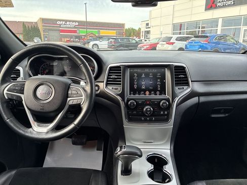 Used 2015 Jeep Grand Cherokee Altitude AWD/4WD image 18